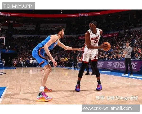 热火与雷霆第三场激战回顾球员表现与战术分析全景呈现